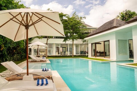 빌라 이스타나 푸티 바이 마헤스와라