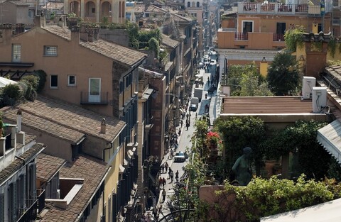 디 인 앳 더 스패니쉬 스텝스 엘레강트 컬렉션 - 더 주얼