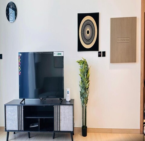 OYO HOME 1408 스탠다드 1베드룸 아파트먼트 빙하티 에메랄드