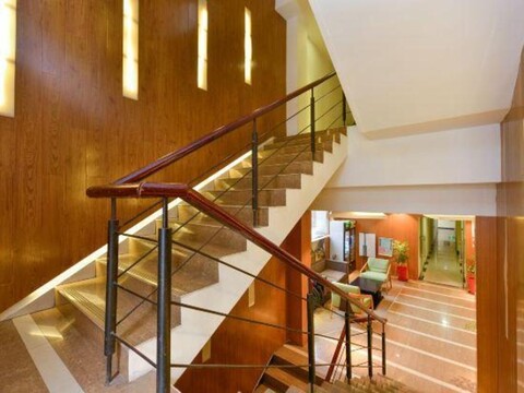 Xiangru Chain Hotel (Shanghai Caogen