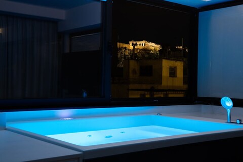 GSM 엘리베이티드 럭셔리 스위트