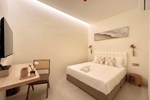 ONE18 Boutique Hotel