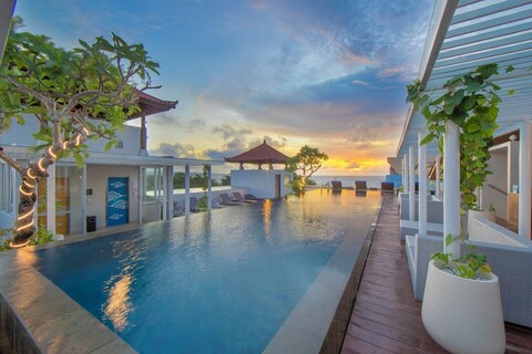 쿠타 비치 호텔