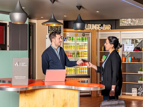 이비스 로잔 크라이져