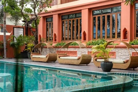 썬데이 샤토, 앙 빌, 파타야