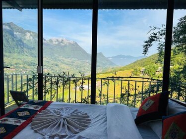 Dinh Sapa Trekking & Homestay