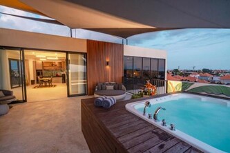 오닉스 비치 호텔