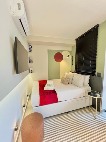 인비스타 팜플로나, 바이 세틴