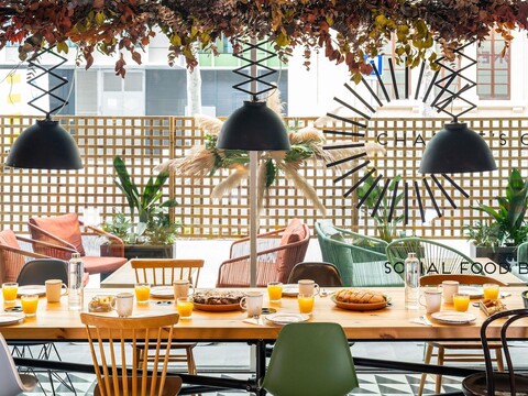 이비스 바르셀로나 글로리스 22