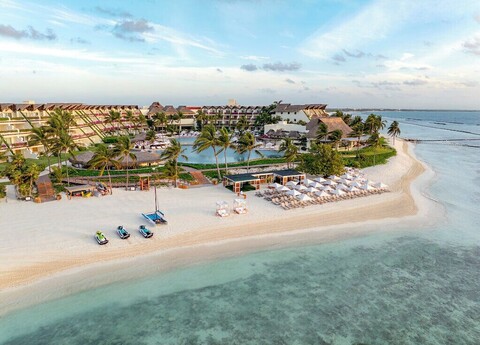 앰배서더 앳 그랜드 벨라스 올 인클루시브