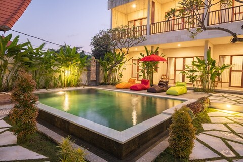 무푸 자나 게스트하우스, 케라마스