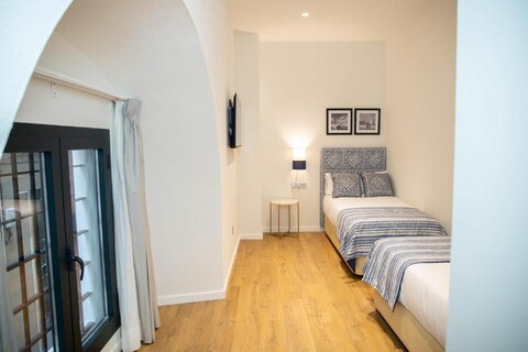 NQN Apartments & Suites Sevilla