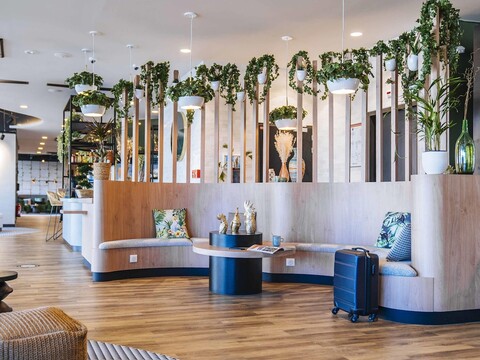 이비스 버젯 루앵 센터 리브 고쉬