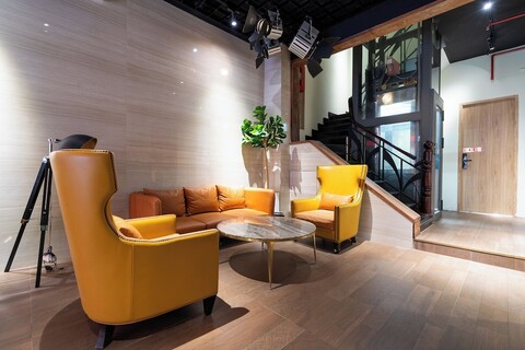 더 릭스 사이공 센트럴, 벤탄 시장 옆