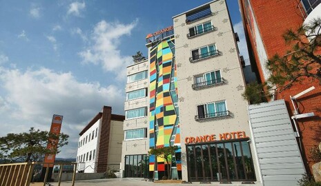 Orange Hotel