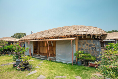 서귀포 성읍올레초가독채펜션