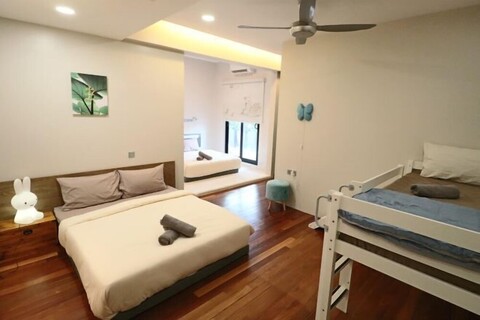 The Summer Villa by Nature Home