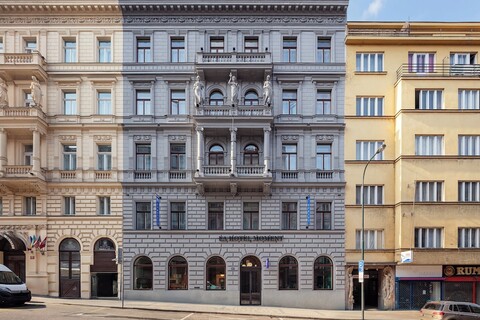 EA 호텔 모멘트 셀프 체크인