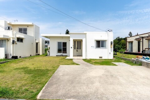 리브 플러스 빌라 나고