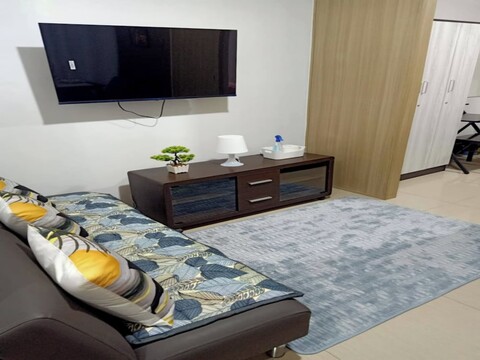 마닐라 아시아 몰 파사이 시티의 렌스 덴 - 플랫