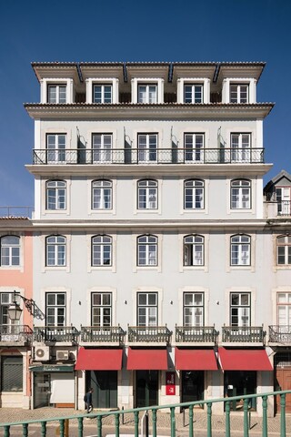 에스퀴나 코스모폴리탄 로지