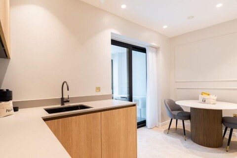 Kula - London Bridge