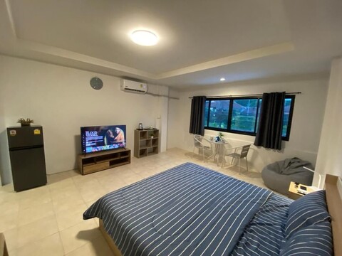 84 바르 및 코눅 에비미즈