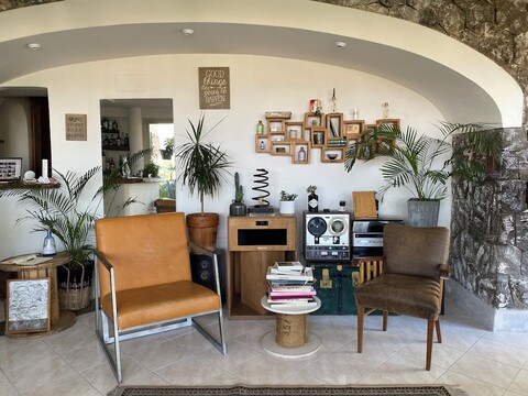 블랙 마켓 호텔