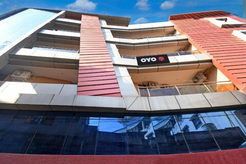 HOTEL O BHARATI INN