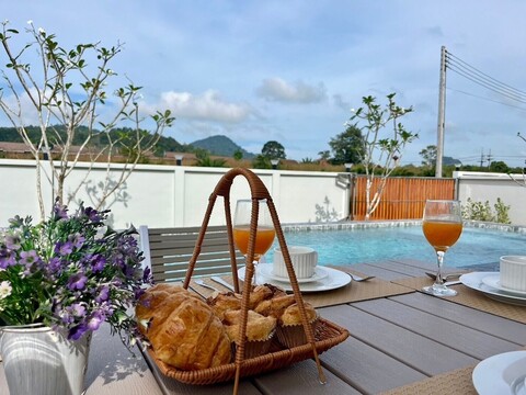 운찬 라이블리니스 풀 빌라