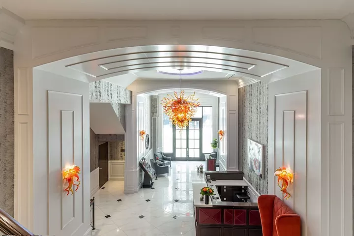 Broadway Plaza Hotel