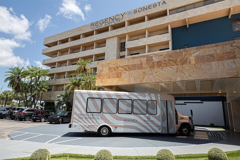 리젠시 마이에미 에어포트 바이 소네스타