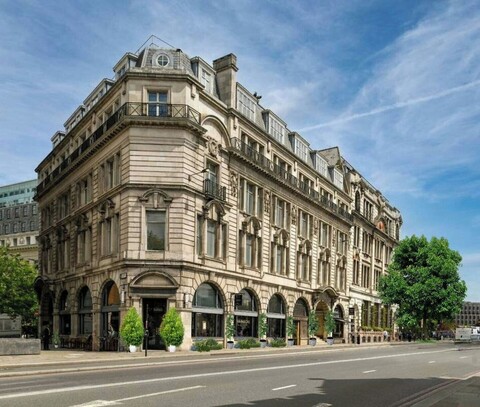 타워 레지던스 바이 블루 오키드