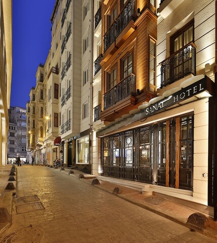 사나트 호텔 페라 부티크