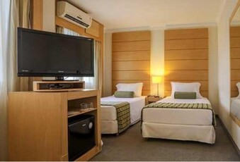 Quarto duplo em hotel pertinho do Aeroporto de Congonhas - H108
