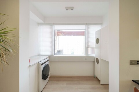 북 앤드 베드 - SML 센터