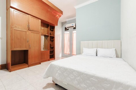 Elza House near Kalimalang RedPartner