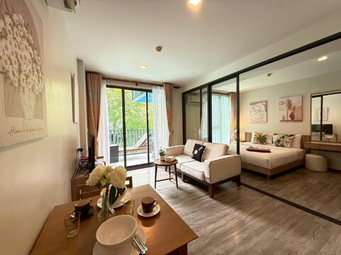 더 데크 파통 푸켓 바이 미키