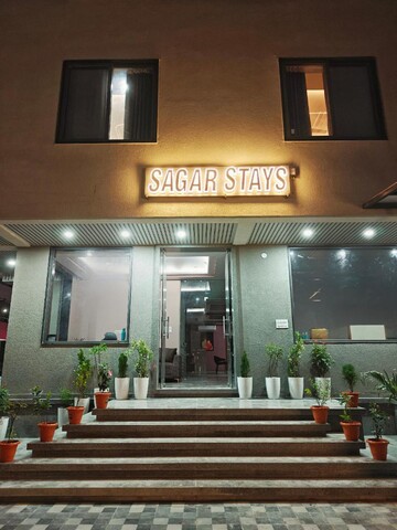 Sagar Stays