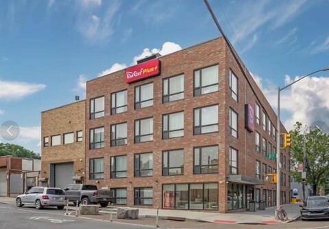 레드 루프 플러스+ 브루클린, 3번가