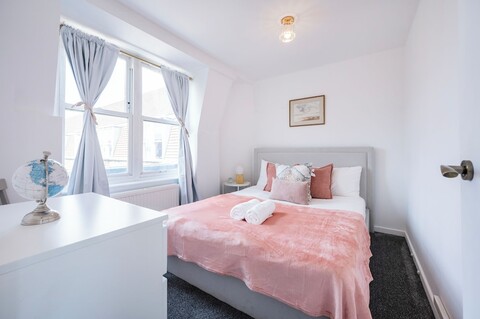 넓은 런던 숙소 - 3베드룸 프로퍼티