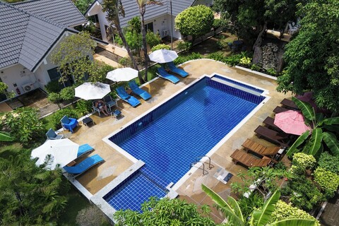 블루 팜 카타 리조트