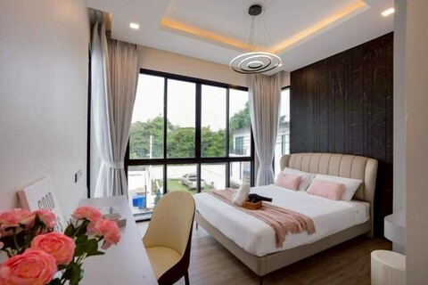 Another Hour Pool Villa