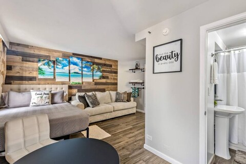 매력적인 와이키키 그랜드 호텔 룸, 해변까지 1블록