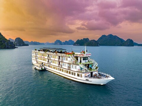 Amanda Premier Cruise