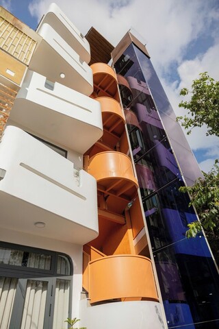 알미라 홈 다랏