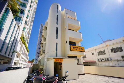 Ong's Court