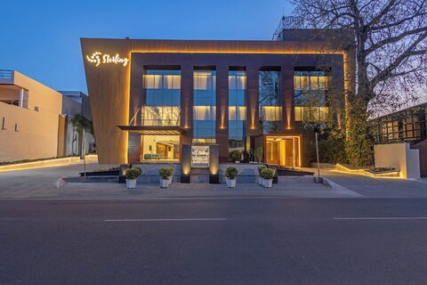 스털링 보더랜드 암리차르