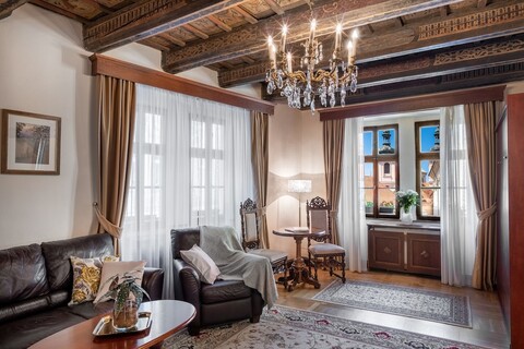 아우루스 바이 아드레즈 리빙