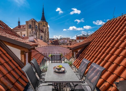 샤또 9 아파트먼트 by Adrez Living